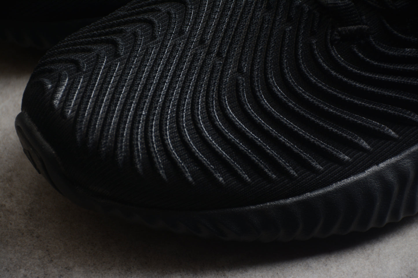 Tênis Alphabounce Beyond Black Warrior
