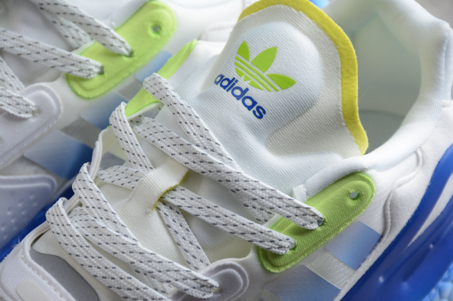 Tênis Adidas Day Jogger 2ª Geração