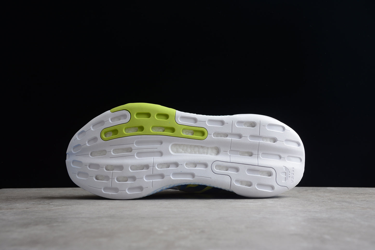 Tênis Adidas Day Jogger 2ª Geração