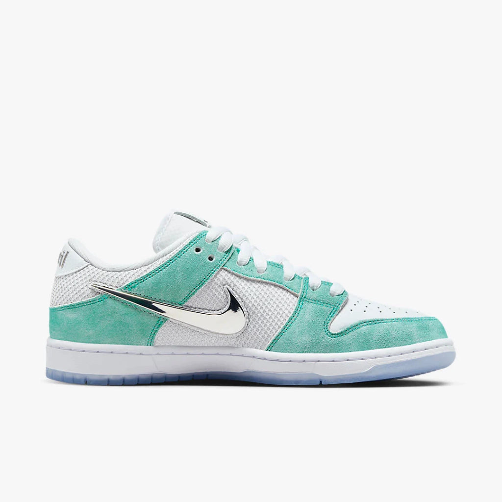 Tênis Nike April Skateboards x Dunk Low SB 'Turbo Green