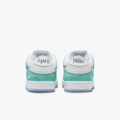 Tênis Nike April Skateboards x Dunk Low SB 'Turbo Green