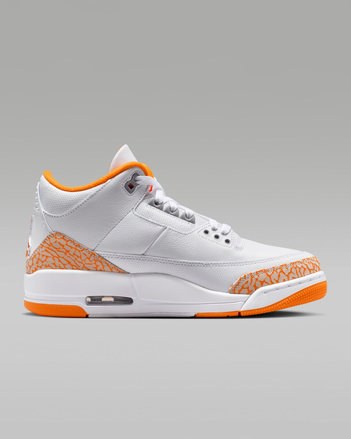 Air Jordan 3 Retro "Branco e Casca de Laranja"