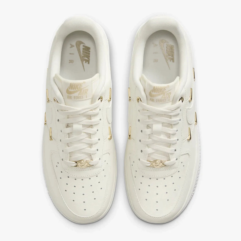 Tênis Nike Air Force 1 '07 LX 'Mini Swoosh Metallic Gold'