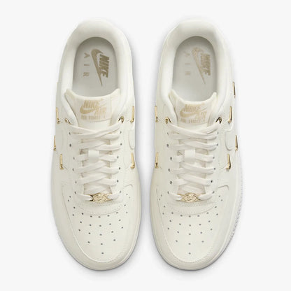 Tênis Nike Air Force 1 '07 LX 'Mini Swoosh Metallic Gold'