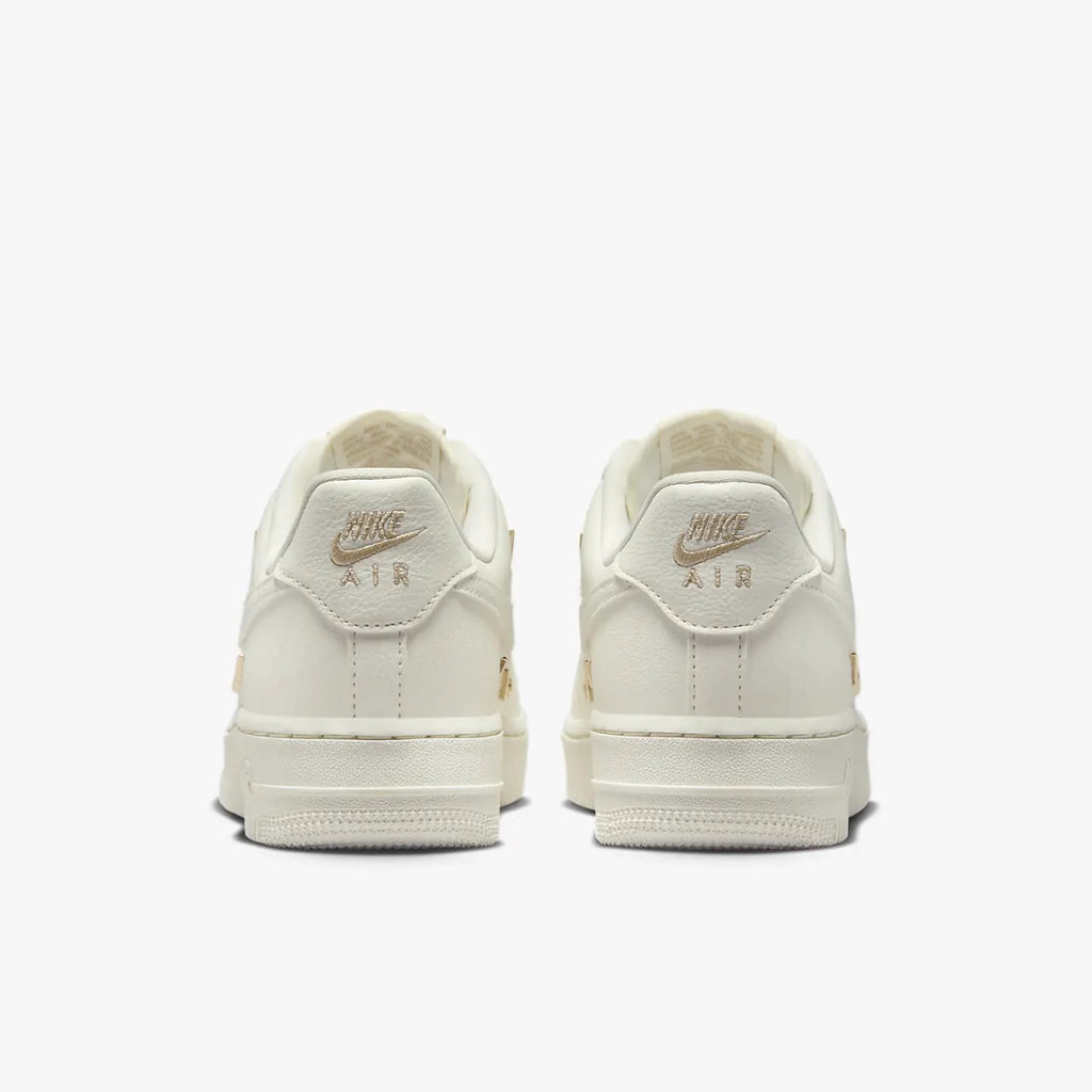 Tênis Nike Air Force 1 '07 LX 'Mini Swoosh Metallic Gold'