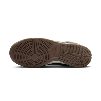 Nike Dunk Low SE Medium Olive